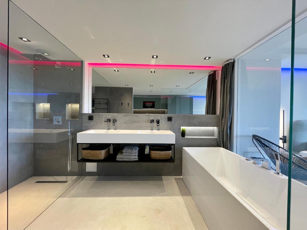 Appartement Neuf Climatise - Vue Mer Saint-Tropez - 50M Plage Et Port - Piscine Gassin Exteriör bild