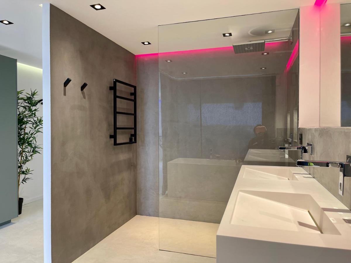Appartement Neuf Climatise - Vue Mer Saint-Tropez - 50M Plage Et Port - Piscine Gassin Exteriör bild