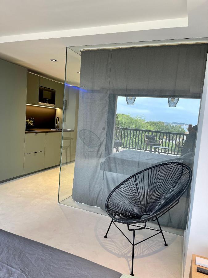 Appartement Neuf Climatise - Vue Mer Saint-Tropez - 50M Plage Et Port - Piscine Gassin Exteriör bild