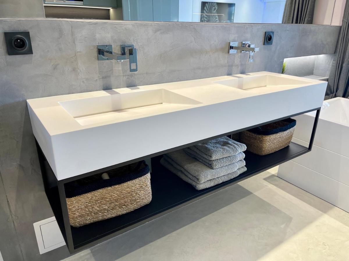 Appartement Neuf Climatise - Vue Mer Saint-Tropez - 50M Plage Et Port - Piscine Gassin Exteriör bild