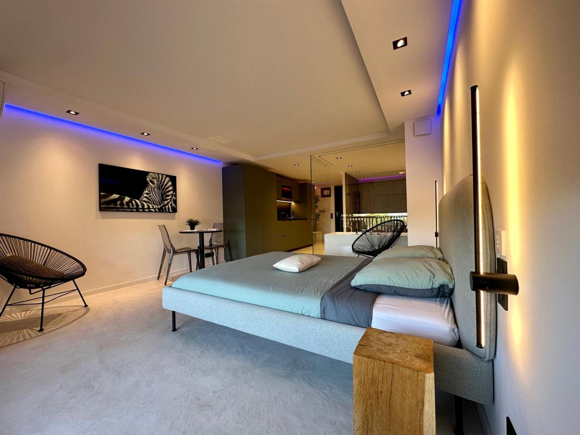 Appartement Neuf Climatise - Vue Mer Saint-Tropez - 50M Plage Et Port - Piscine Gassin Exteriör bild